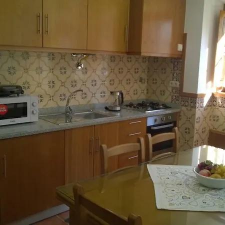 Casa Neves Гостевой дом Понте-де-Лима